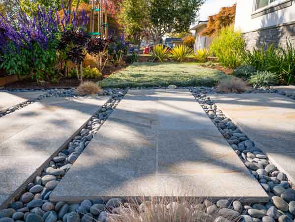 Photo and Design by Blue Hibiscus Gardens, showing a flagstone entry path